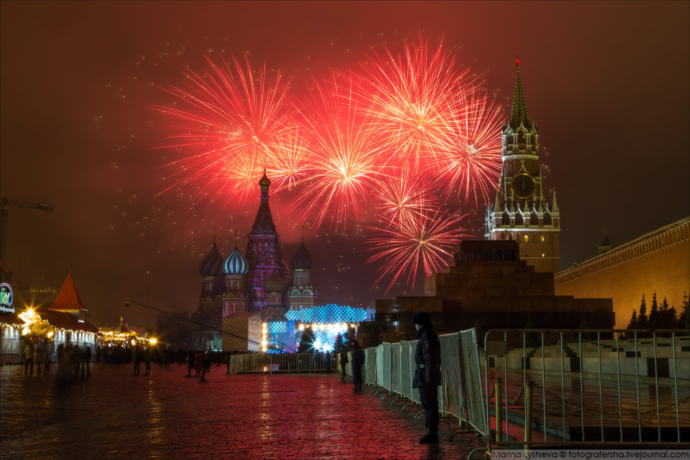 Красная площадь в новогоднюю ночь