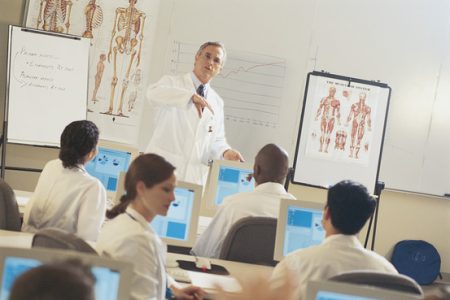 обучения на медсестер и врачей в США
